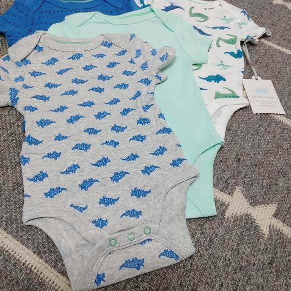 CLOUD Island Dinosaur Onesies 3-6m - Picture 3 of 5